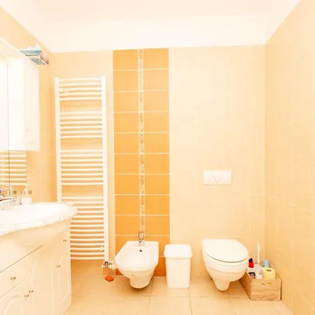 Apartment 976 - Lakoparkban Teljes Panoramas, Koezvetlen Vizparti, 2 Szobas Modern