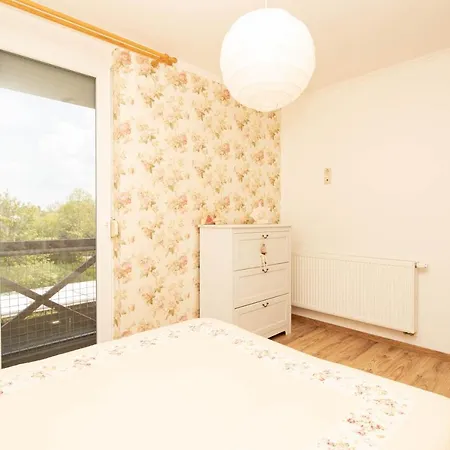 976 - Lakóparkban Teljes Panorámás, Közvetlen Vízparti, 2 Szobás Modern *