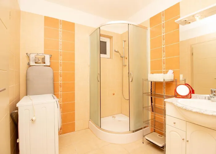 Apartment 976 - Lakoparkban Teljes Panoramas, Koezvetlen Vizparti, 2 Szobas Modern